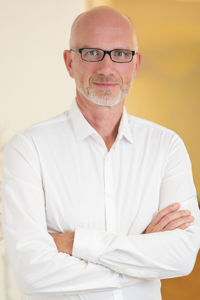 Dr. med. Julian Holzhüter | Privatpraxis | Hamburg-Innenstadt